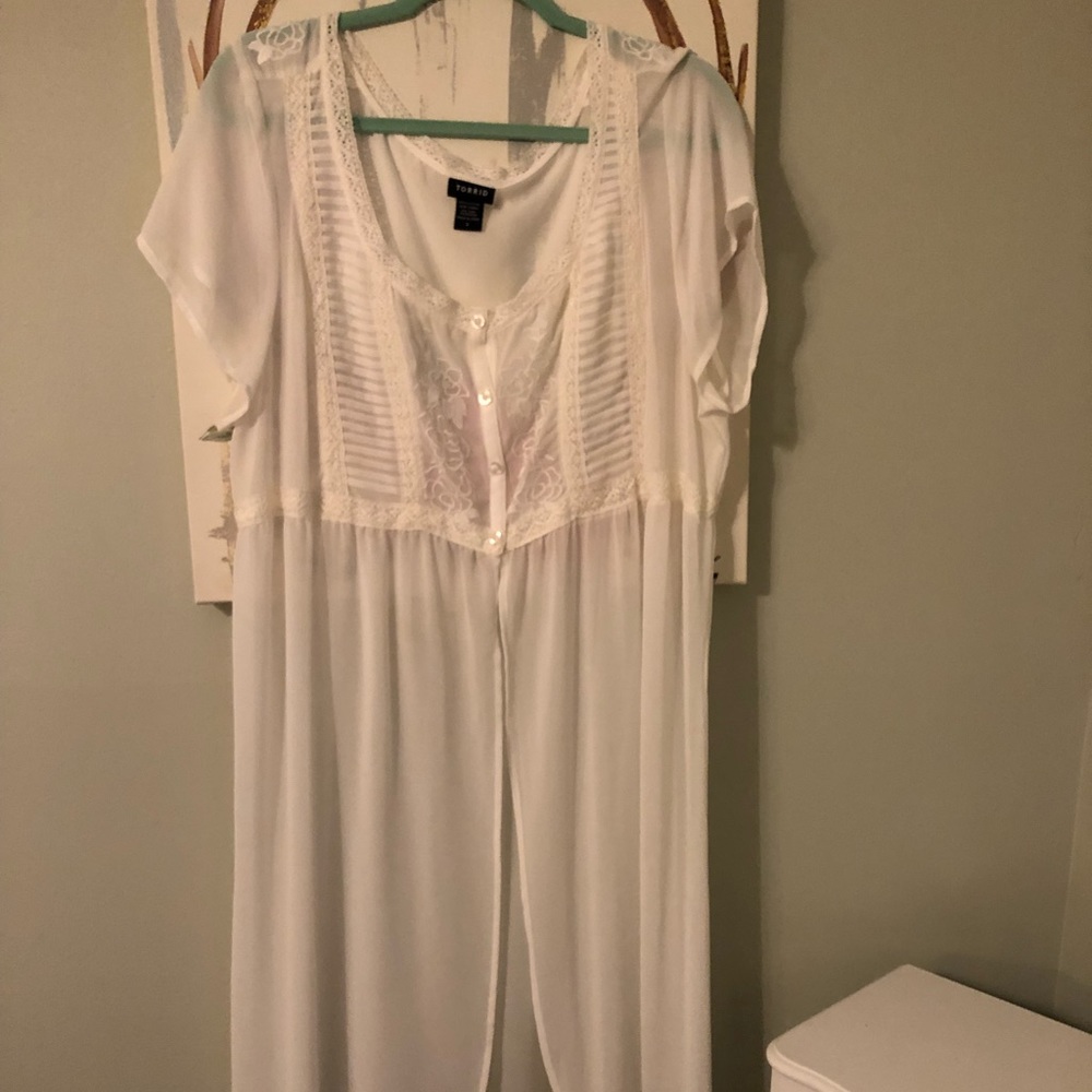 Hi - Lo Duster in ivory